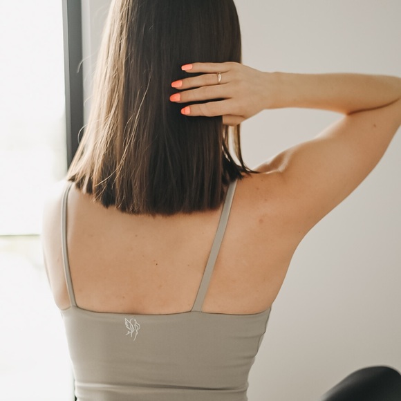 Women’s Simple Tank - Picture 4 of 9